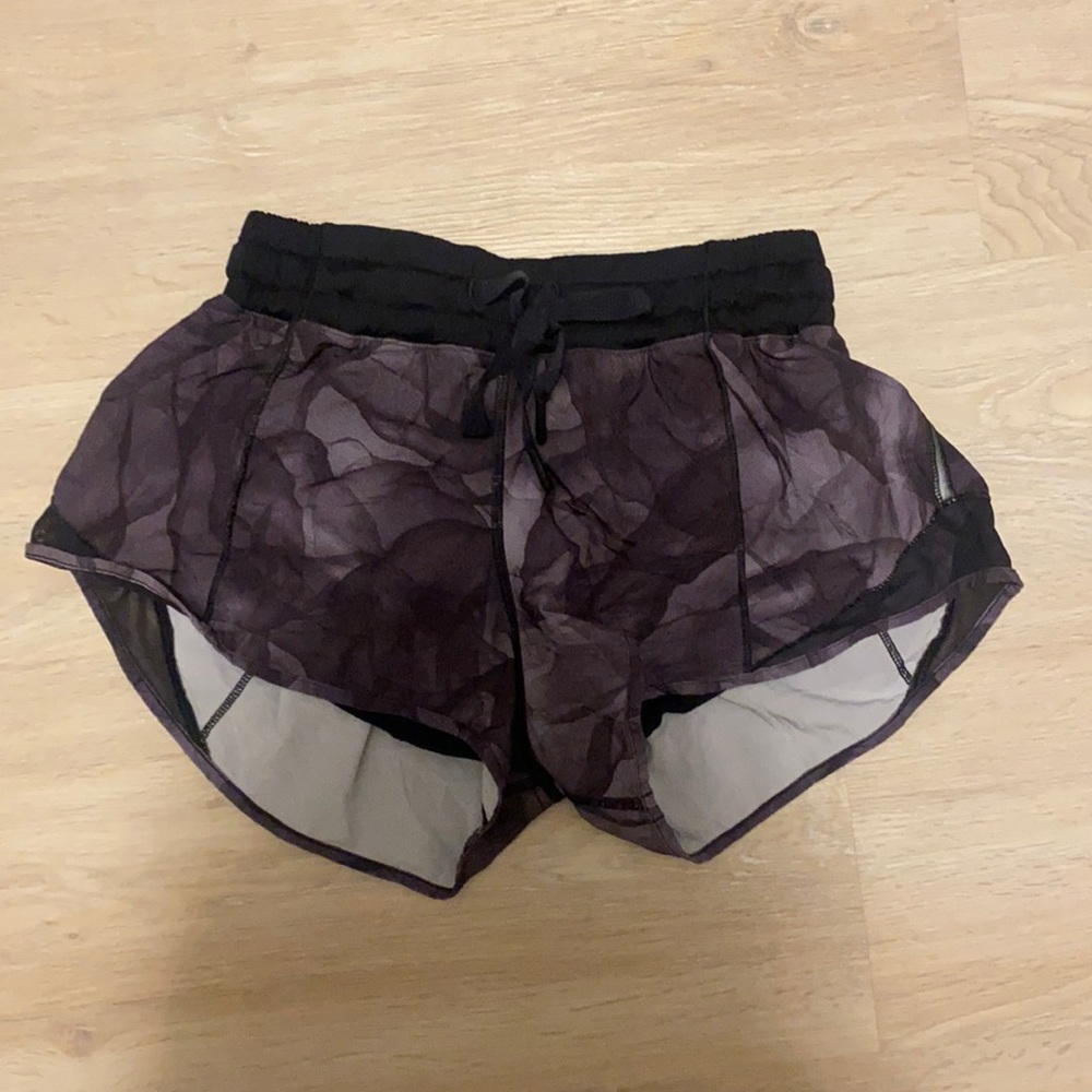 Lululemon running short